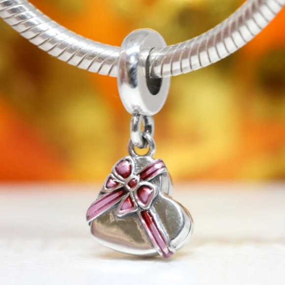 PANDORA Openable Heart Chocolate Gift Box Dangle Charm 792587C01 - Picture 1 of 3